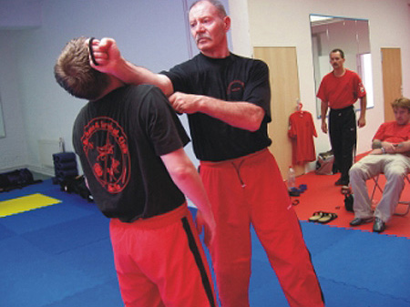 Ausbilder und Meister Achim Möller beim Training Ausbilder und Meister Achim Möller beim Training