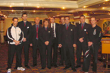 Das Security-Team mit den Seminarleitern Das Security-Team mit den Seminarleitern